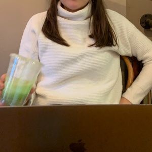 Madewell turtle neck sweater white size small